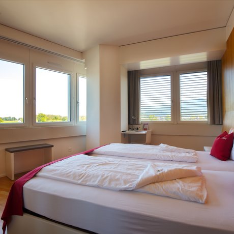 Zimmer und Studios im Hotel Rhy in Oberriet Zimmer und Studios im Hotel Rhy in Oberriet