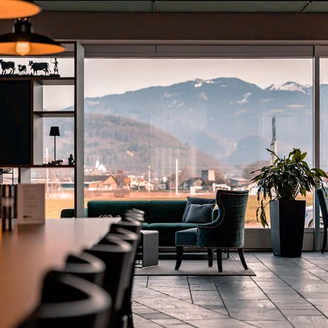 Zimmer und Studios im Hotel Rhy in Oberriet Zimmer und Studios im Hotel Rhy in Oberriet