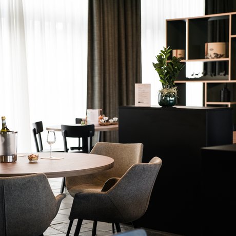 Zimmer und Studios im Hotel Rhy in Oberriet Zimmer und Studios im Hotel Rhy in Oberriet