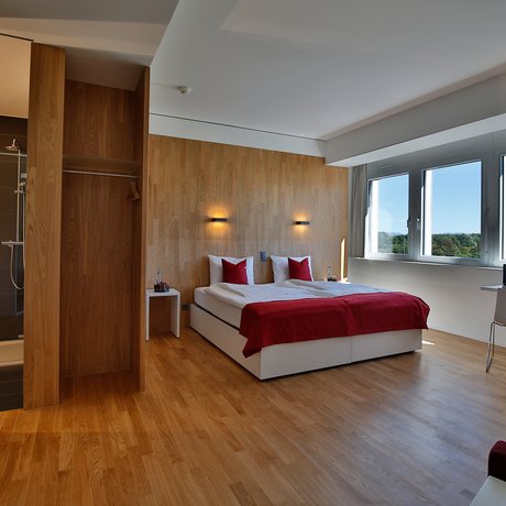 Zimmer und Studios im Hotel Rhy in Oberriet Zimmer und Studios im Hotel Rhy in Oberriet